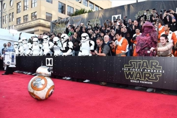 1. Star Wars: The Force Awakens World Premiere