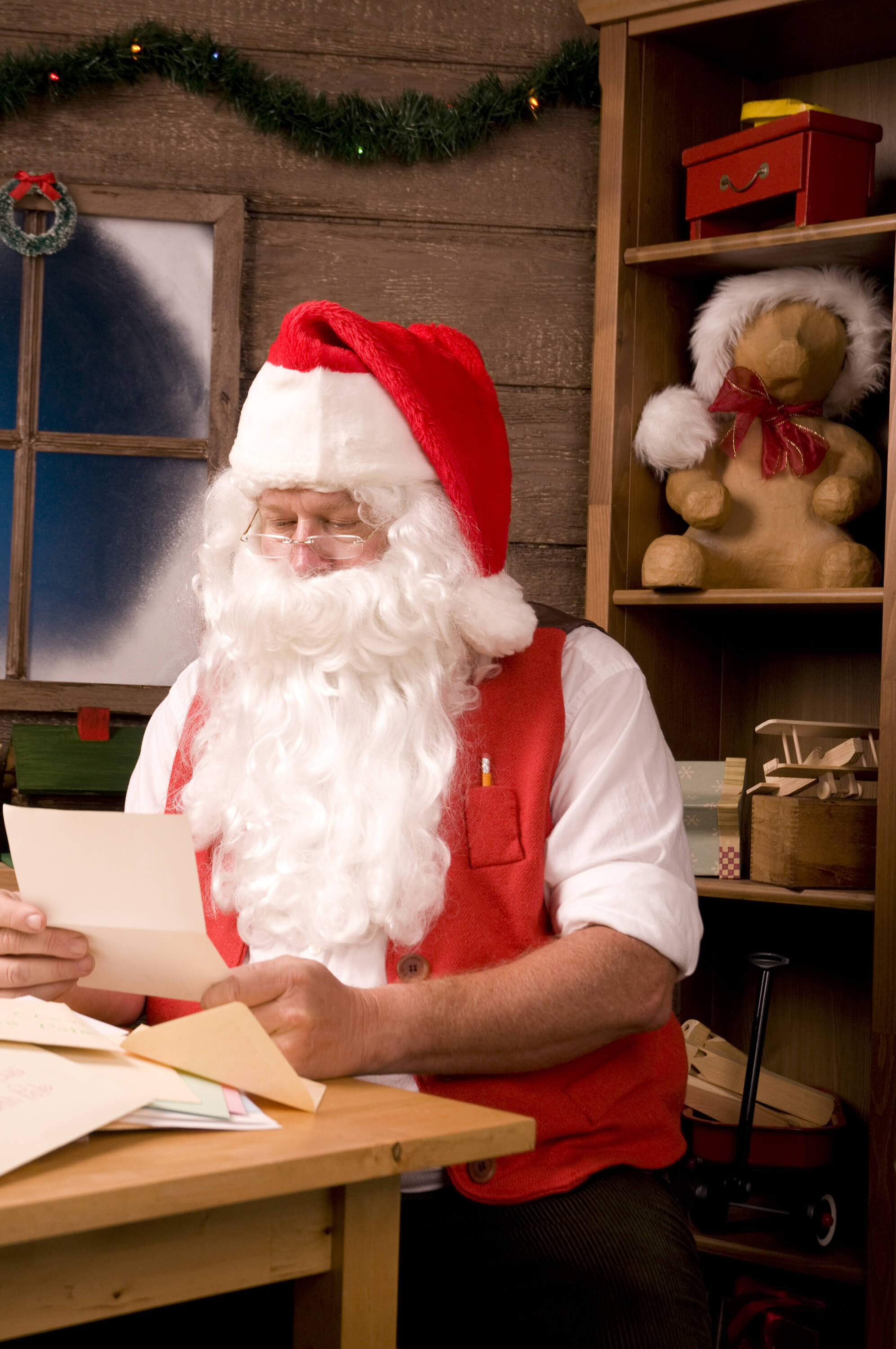 Mediocre Mom Manual: Dear Santa…Listen Up, Fat Man!