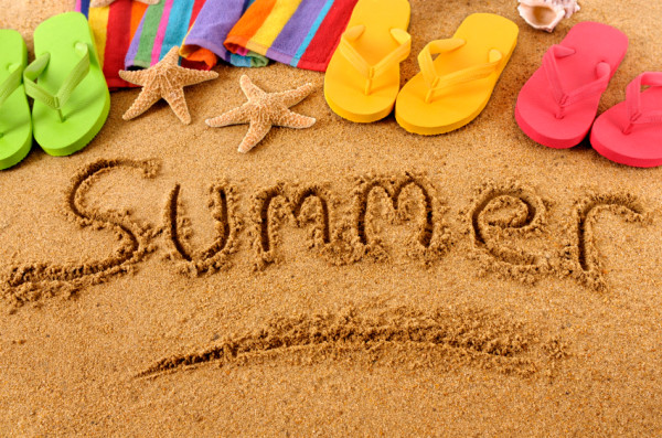 Moms Must Read: Five Hot Summer Reads